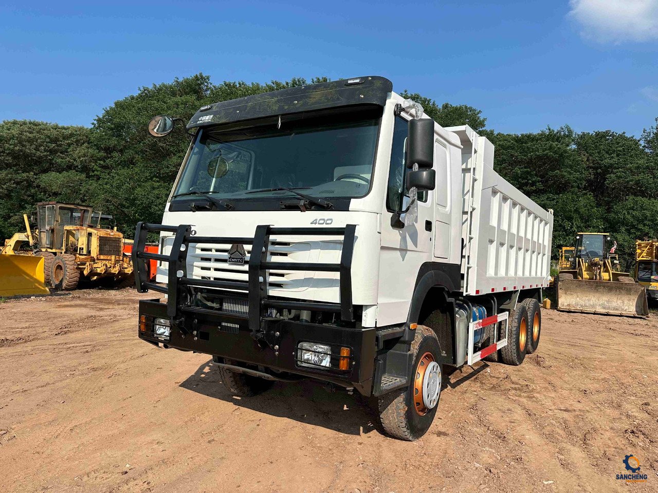 HOWO 400 With Bumper - Kipper vrachtwagen: afbeelding 3 HOWO 400 With Bumper - Kipper vrachtwagen: afbeelding 3