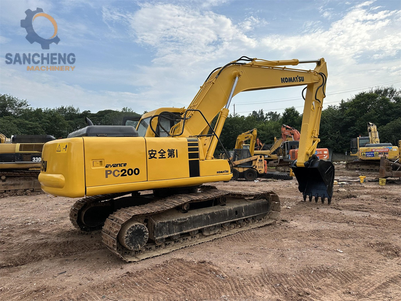 KOMATSU PC200-6 - Rupsgraafmachine: afbeelding 1 KOMATSU PC200-6 - Rupsgraafmachine: afbeelding 1