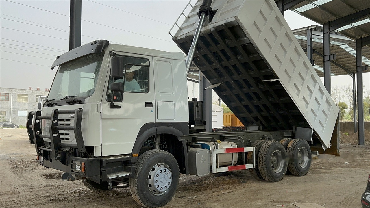 SINOTRUK HOWO 371 Dump Truck - Kipper vrachtwagen: afbeelding 1 SINOTRUK HOWO 371 Dump Truck - Kipper vrachtwagen: afbeelding 1
