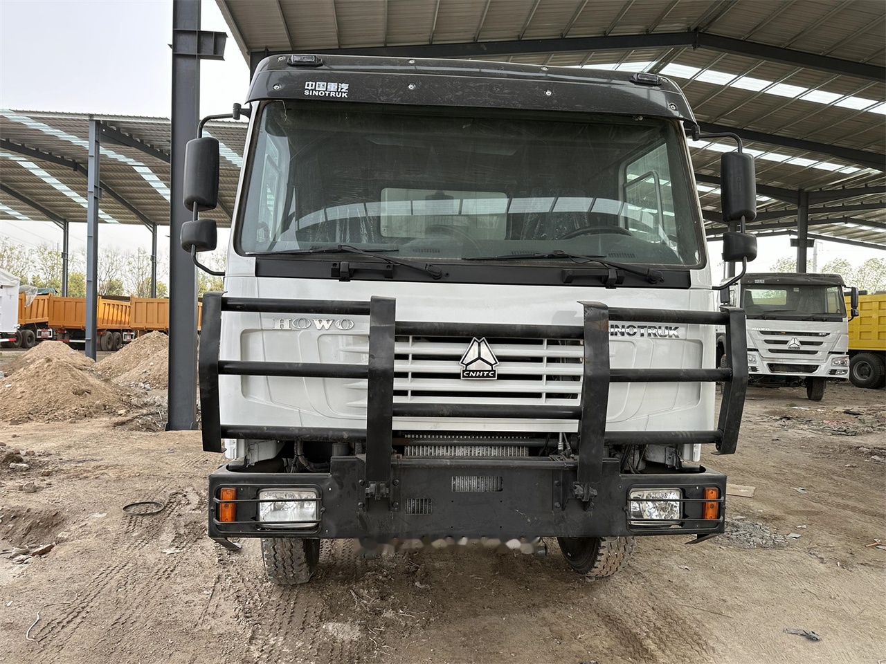 SINOTRUK HOWO 371 Dump Truck - Kipper vrachtwagen: afbeelding 2 SINOTRUK HOWO 371 Dump Truck - Kipper vrachtwagen: afbeelding 2