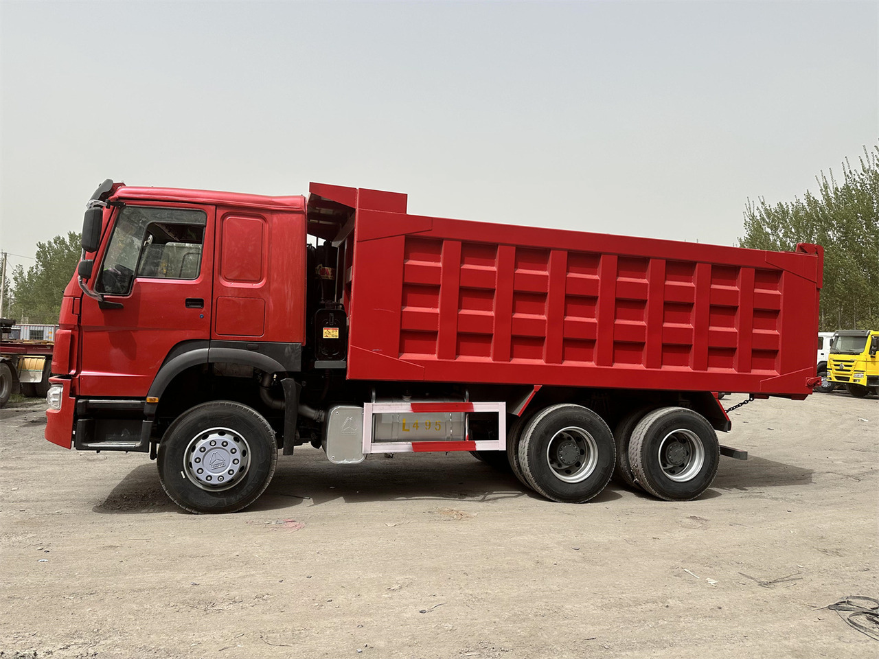 SINOTRUK Howo Dump truck 371 - Kipper vrachtwagen: afbeelding 3 SINOTRUK Howo Dump truck 371 - Kipper vrachtwagen: afbeelding 3