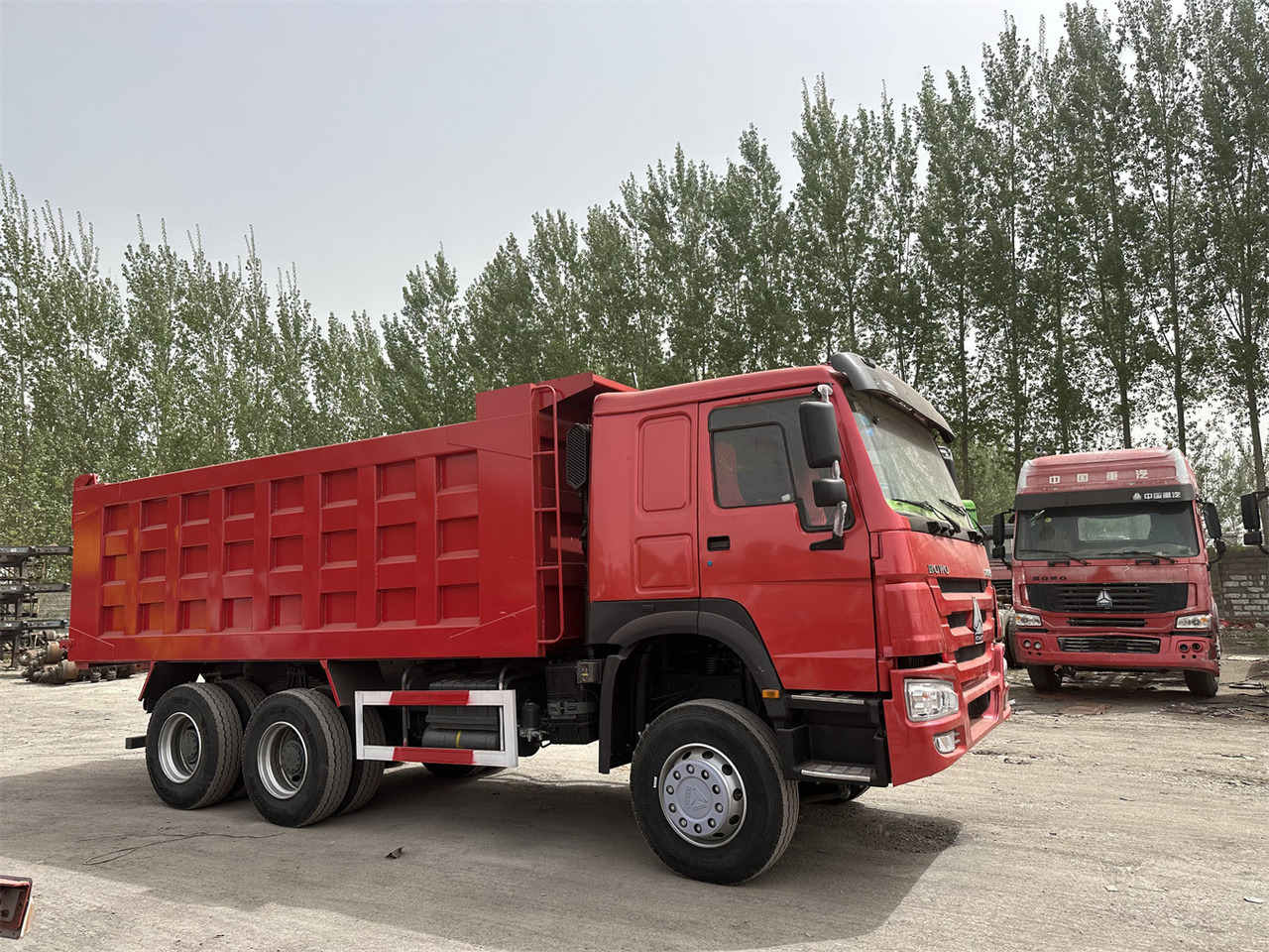 SINOTRUK Howo Dump truck 371 - Kipper vrachtwagen: afbeelding 2 SINOTRUK Howo Dump truck 371 - Kipper vrachtwagen: afbeelding 2
