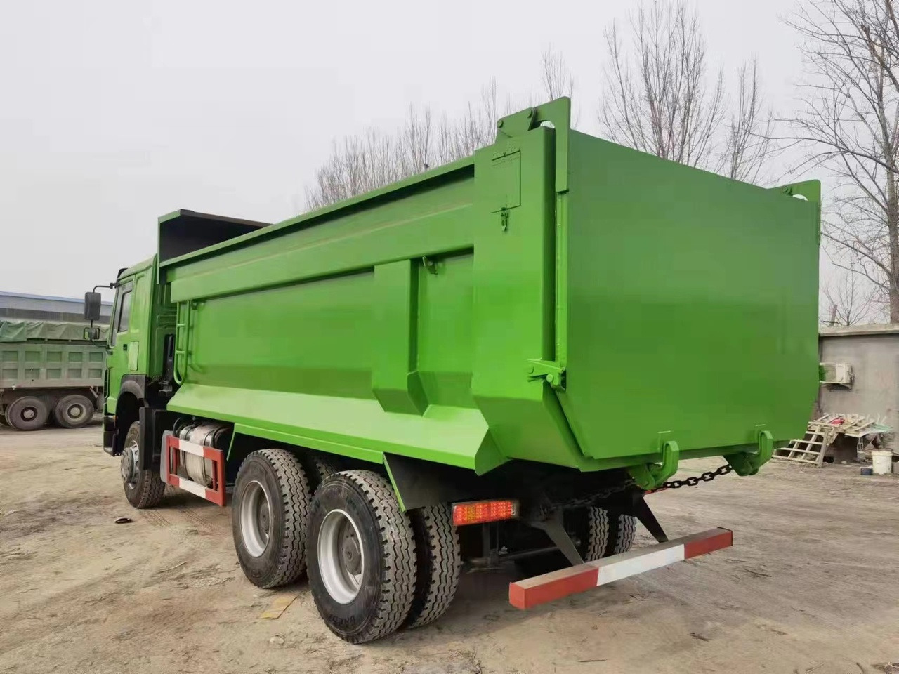 SINOTRUK Howo Dump truck 371 - Kipper vrachtwagen: afbeelding 4 SINOTRUK Howo Dump truck 371 - Kipper vrachtwagen: afbeelding 4