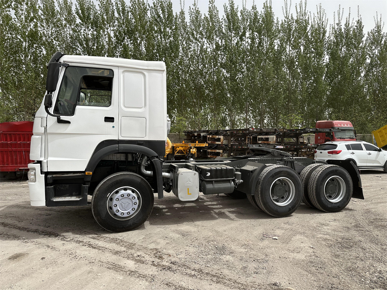 SINOTRUK Howo 371hp Truck Head - Trekker: afbeelding 5 SINOTRUK Howo 371hp Truck Head - Trekker: afbeelding 5