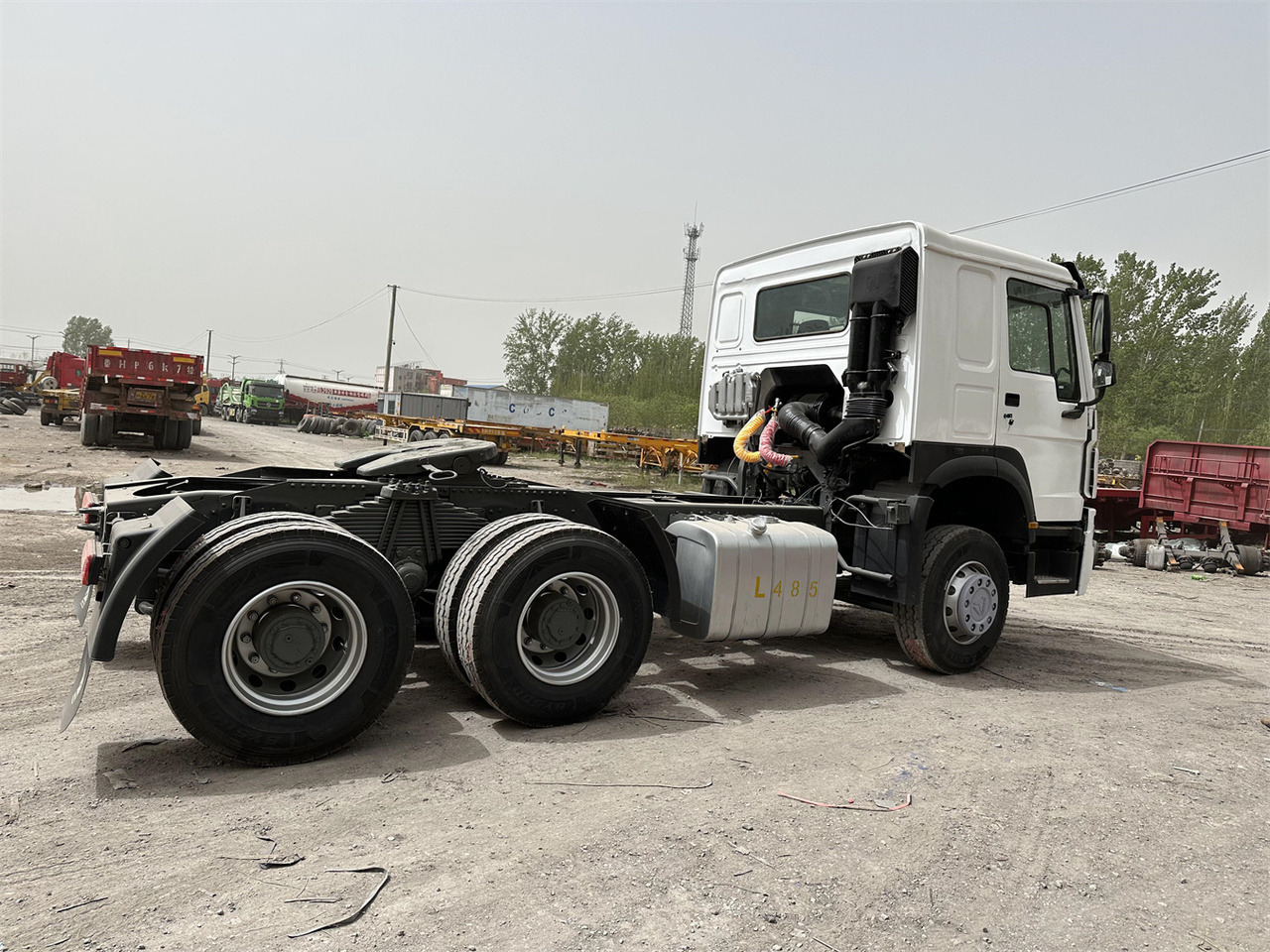 SINOTRUK Howo 371hp Truck Head - Trekker: afbeelding 3 SINOTRUK Howo 371hp Truck Head - Trekker: afbeelding 3