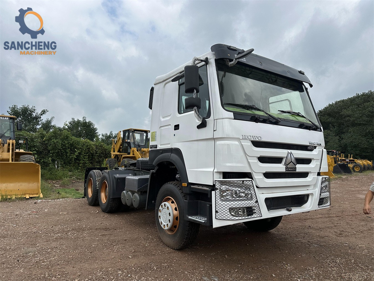 SINOTRUK Howo tractor unit 420hp - Trekker: afbeelding 3 SINOTRUK Howo tractor unit 420hp - Trekker: afbeelding 3
