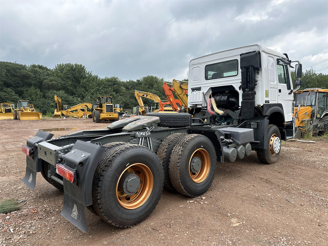 SINOTRUK Howo tractor unit 420hp - Trekker: afbeelding 4 SINOTRUK Howo tractor unit 420hp - Trekker: afbeelding 4
