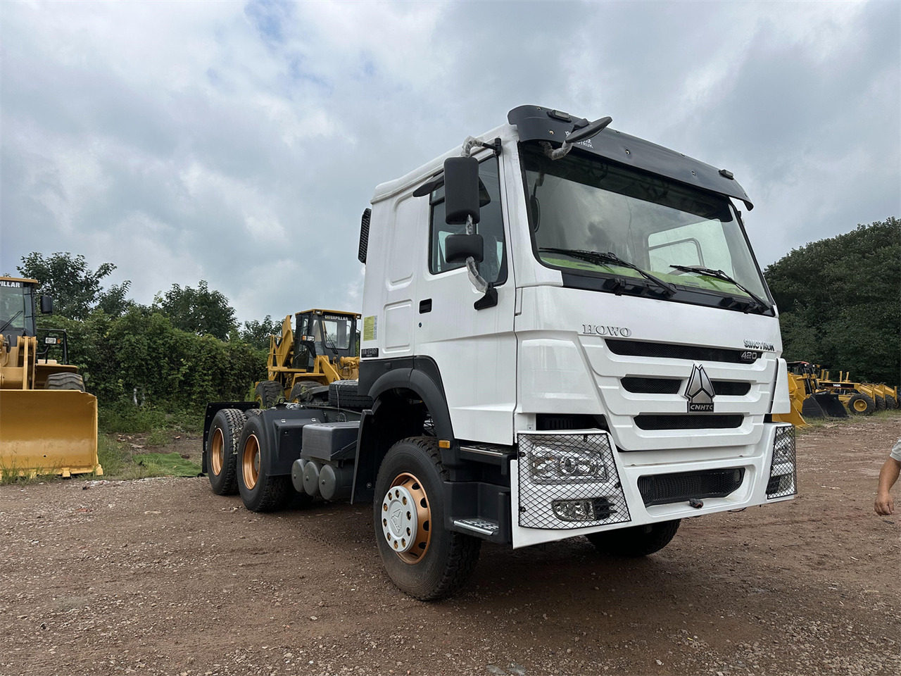 SINOTRUK Howo tractor unit 420hp - Trekker: afbeelding 1 SINOTRUK Howo tractor unit 420hp - Trekker: afbeelding 1