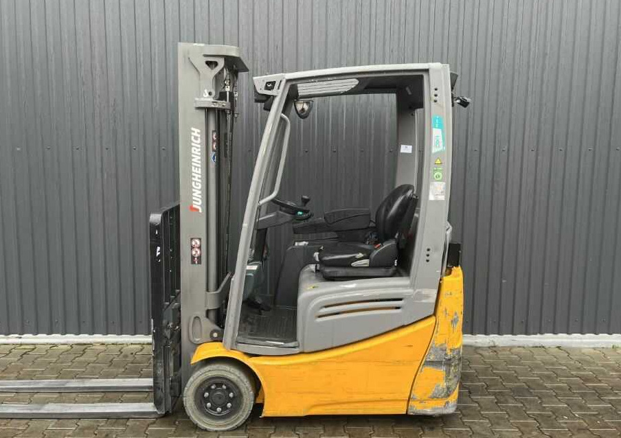 Jungheinrich EFG215 - Elektrische heftruck: afbeelding 2 Jungheinrich EFG215 - Elektrische heftruck: afbeelding 2