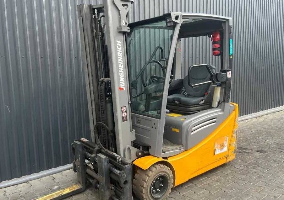 Jungheinrich EFG220 - Elektrische heftruck: afbeelding 1 Jungheinrich EFG220 - Elektrische heftruck: afbeelding 1