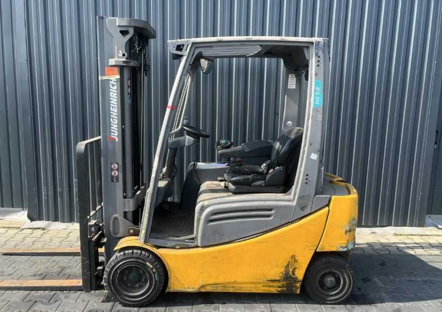 Jungheinrich EFG320 - Elektrische heftruck: afbeelding 2 Jungheinrich EFG320 - Elektrische heftruck: afbeelding 2