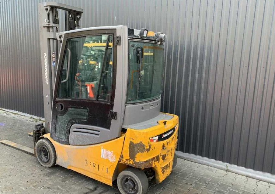 Jungheinrich EFG320 - Elektrische heftruck: afbeelding 3 Jungheinrich EFG320 - Elektrische heftruck: afbeelding 3
