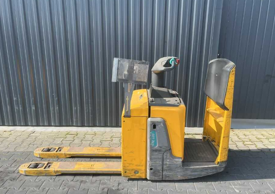 Jungheinrich ERE120 - Palletwagen: afbeelding 2 Jungheinrich ERE120 - Palletwagen: afbeelding 2