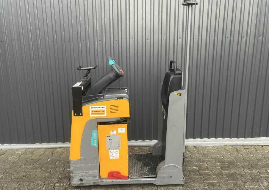 Jungheinrich EZS130 - Elektrische trekker: afbeelding 2 Jungheinrich EZS130 - Elektrische trekker: afbeelding 2