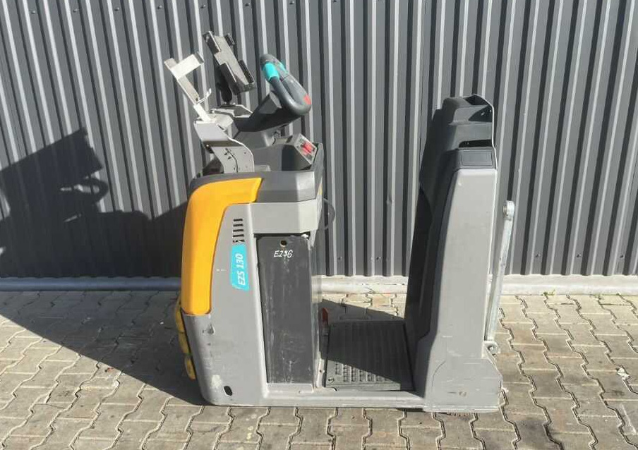 Jungheinrich EZS130 - Elektrische trekker: afbeelding 2 Jungheinrich EZS130 - Elektrische trekker: afbeelding 2