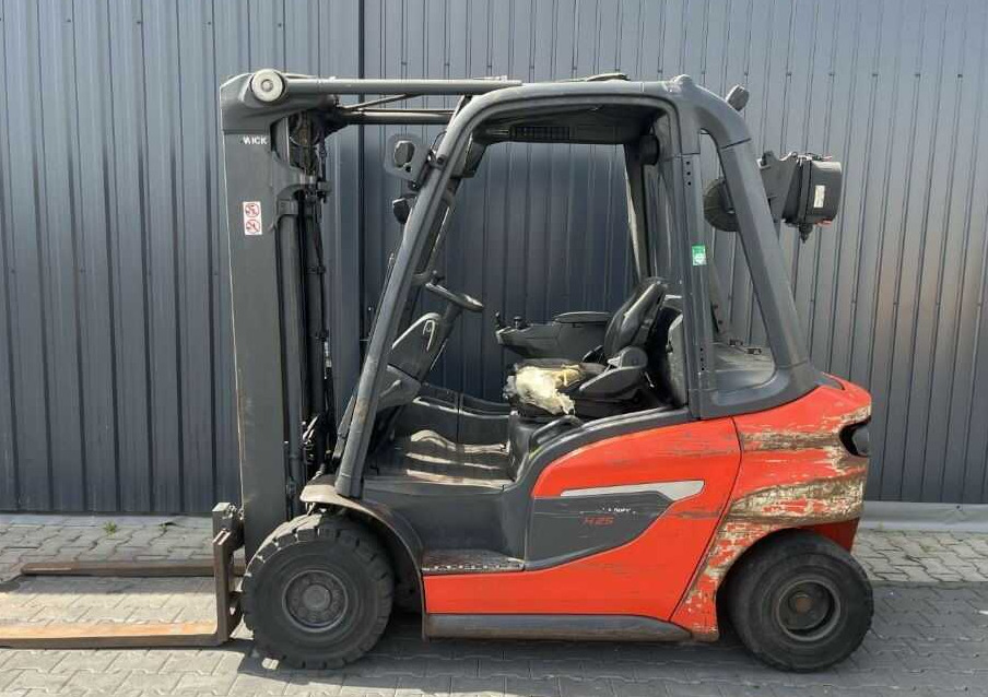 Linde H25D - Diesel heftruck: afbeelding 2 Linde H25D - Diesel heftruck: afbeelding 2