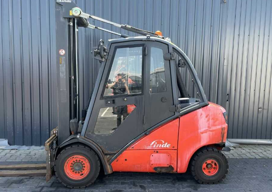 Linde H35D - Diesel heftruck: afbeelding 2 Linde H35D - Diesel heftruck: afbeelding 2