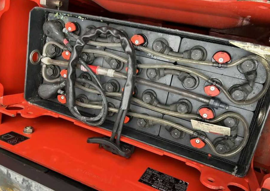 Linde P30C - Elektrische trekker: afbeelding 5 Linde P30C - Elektrische trekker: afbeelding 5