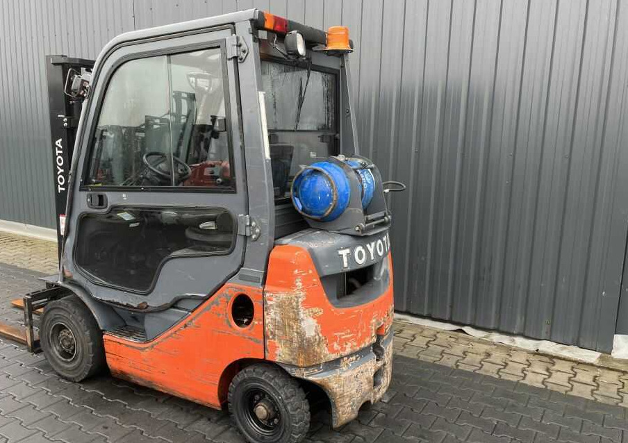 Toyota 8FGF15 - LPG heftruck: afbeelding 3 Toyota 8FGF15 - LPG heftruck: afbeelding 3