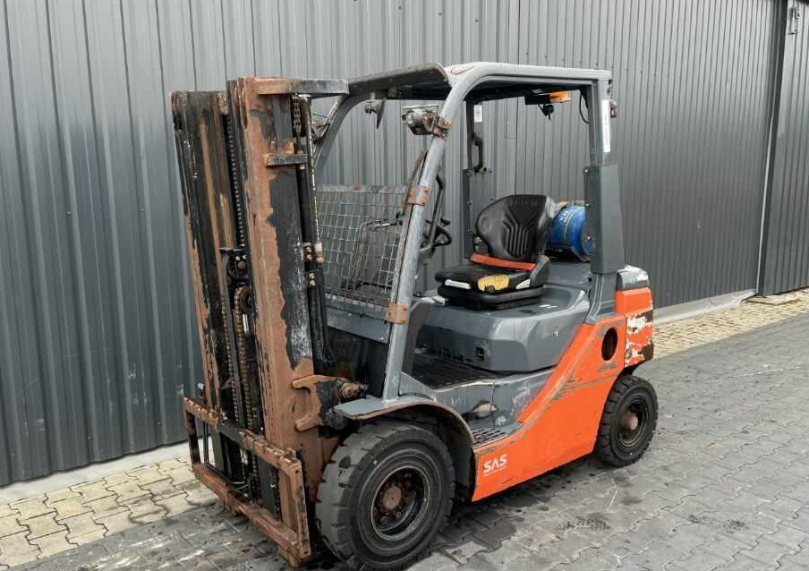 Toyota 8FGF20 - LPG heftruck: afbeelding 1 Toyota 8FGF20 - LPG heftruck: afbeelding 1
