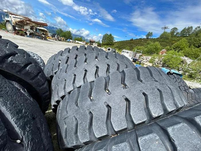 Bridgestone 30.00R51 - Banden en velgen: afbeelding 2 Bridgestone 30.00R51 - Banden en velgen: afbeelding 2