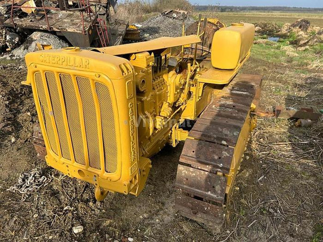 Caterpillar D2 - - Bulldozer: afbeelding 1 Caterpillar D2 - - Bulldozer: afbeelding 1