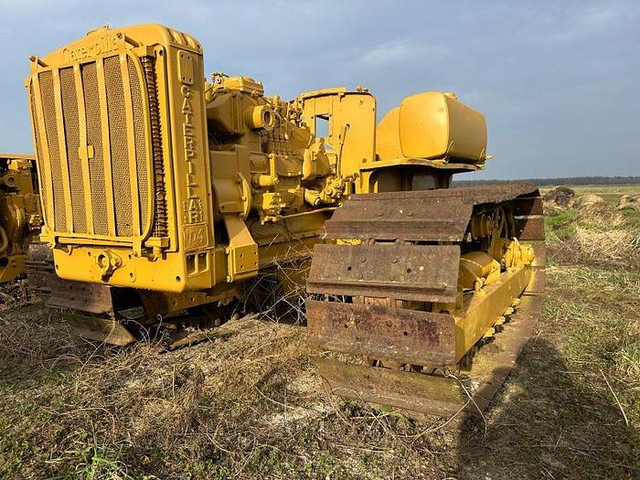 Caterpillar D4 - - Bulldozer: afbeelding 1 Caterpillar D4 - - Bulldozer: afbeelding 1