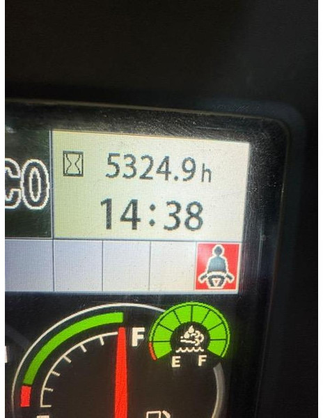 Hitachi ZX225USLC-6 - Rupsgraafmachine: afbeelding 3 Hitachi ZX225USLC-6 - Rupsgraafmachine: afbeelding 3