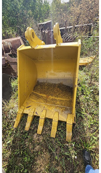 Komatsu PC200 - Bak: afbeelding 2 Komatsu PC200 - Bak: afbeelding 2