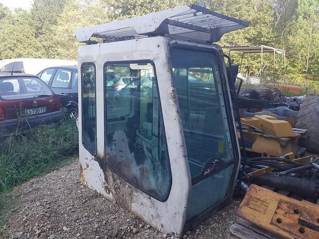 Liebherr A904 R904 A914 R914 A924 R924 A934 R934 A944 R944 A954 R954 - - Cabine en interieur: afbeelding 3 Liebherr A904 R904 A914 R914 A924 R924 A934 R934 A944 R944 A954 R954 - - Cabine en interieur: afbeelding 3