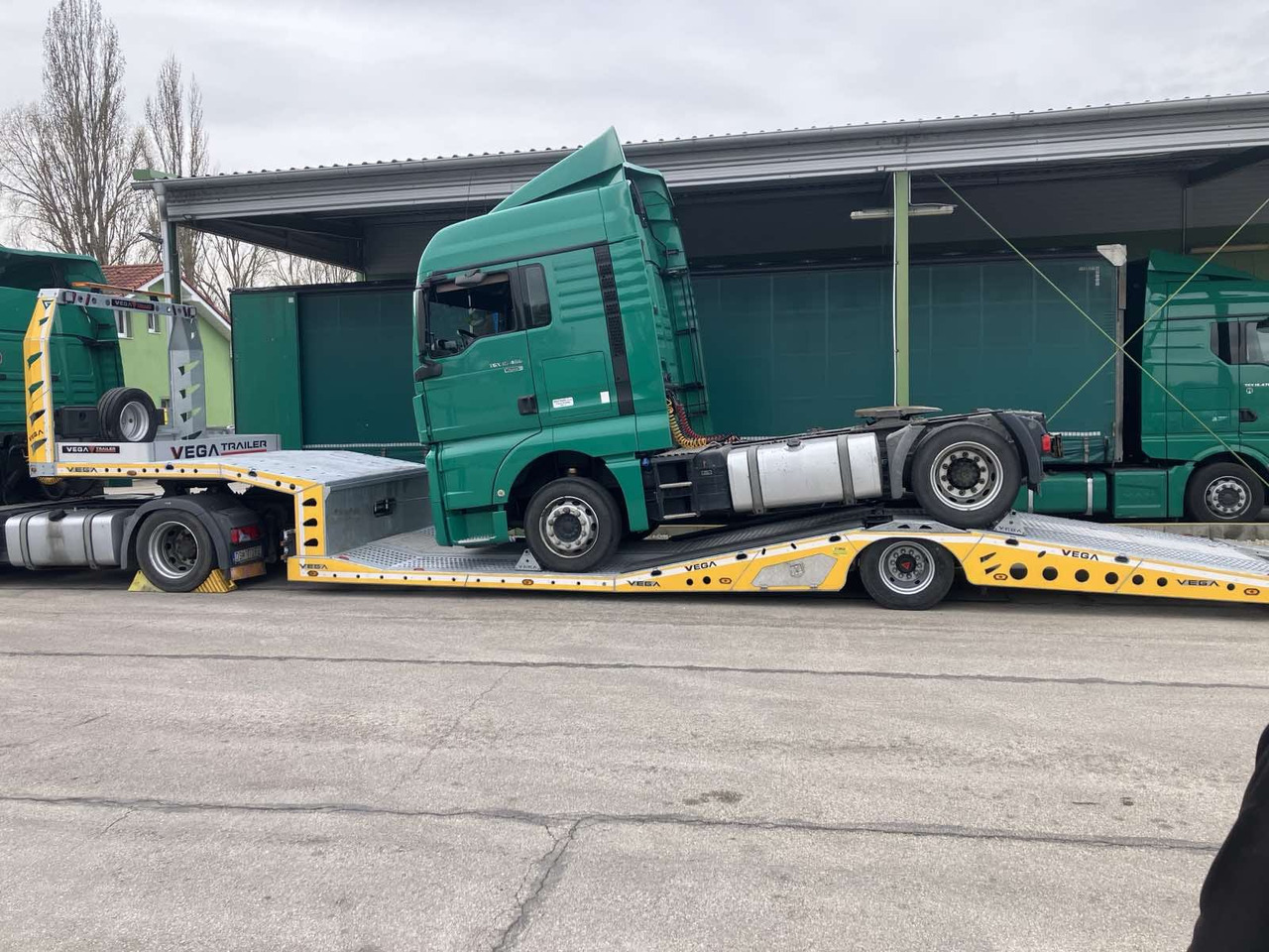 1 AXLE ARLA TRUCK CARRIER - Autotransport oplegger: afbeelding 2 1 AXLE ARLA TRUCK CARRIER - Autotransport oplegger: afbeelding 2