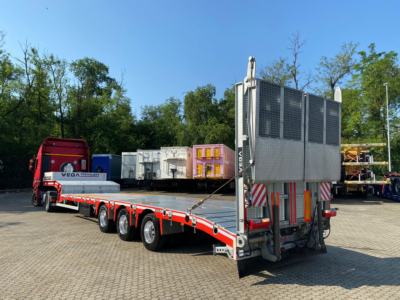 3 AXLE LOWBED (VEGA ITALIANO) - Dieplader oplegger: afbeelding 5 3 AXLE LOWBED (VEGA ITALIANO) - Dieplader oplegger: afbeelding 5