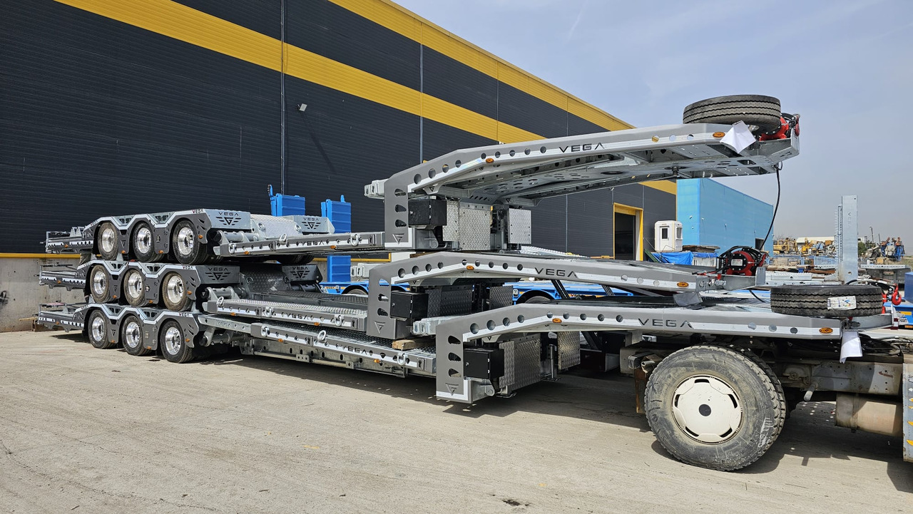 PROMAX 3 AXLE TRUCK CARRIER - Autotransport oplegger: afbeelding 2 PROMAX 3 AXLE TRUCK CARRIER - Autotransport oplegger: afbeelding 2