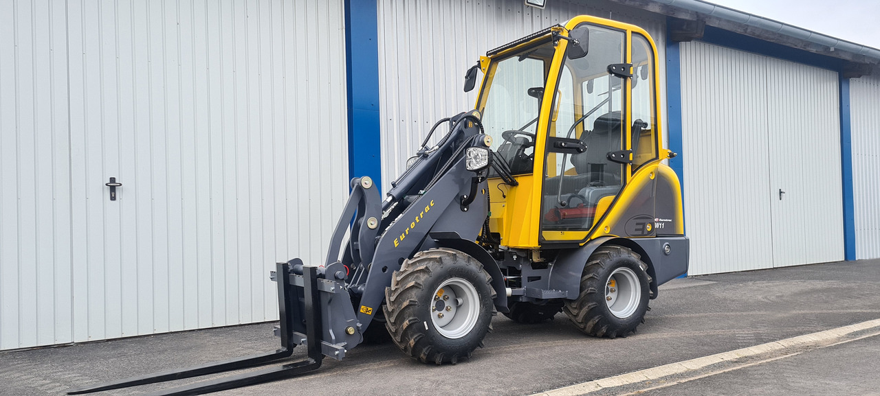 Eurotrac W11 Radlader Hoflader - Kniklader: afbeelding 1 Eurotrac W11 Radlader Hoflader - Kniklader: afbeelding 1