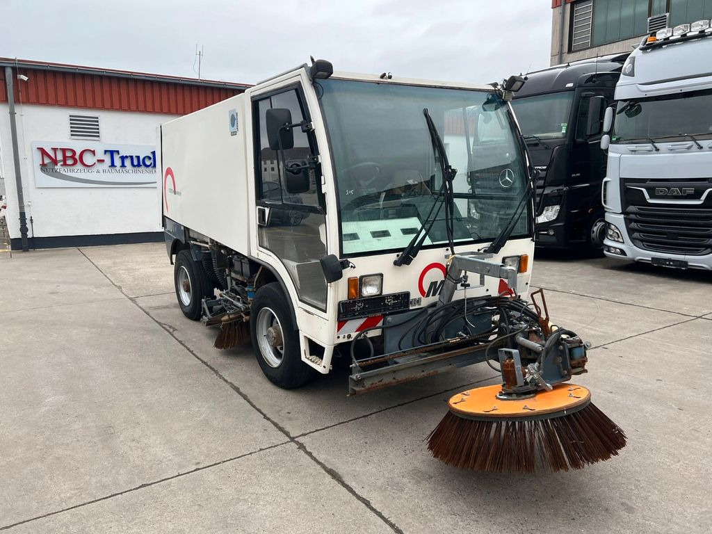 AEBI MFH 5000 * IVECO MOTOR * KLIMA * - Veegwagen: afbeelding 2 AEBI MFH 5000 * IVECO MOTOR * KLIMA * - Veegwagen: afbeelding 2