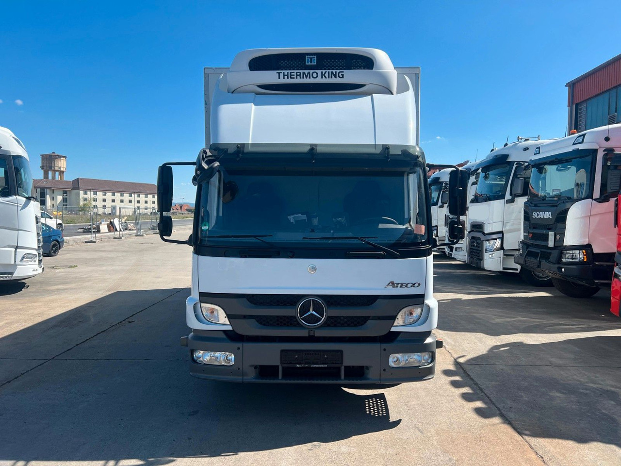 Mercedes-Benz Atego 1224 * KLIMA * THERMO KING * BÄR 1,5t * - Koelwagen vrachtwagen: afbeelding 2 Mercedes-Benz Atego 1224 * KLIMA * THERMO KING * BÄR 1,5t * - Koelwagen vrachtwagen: afbeelding 2