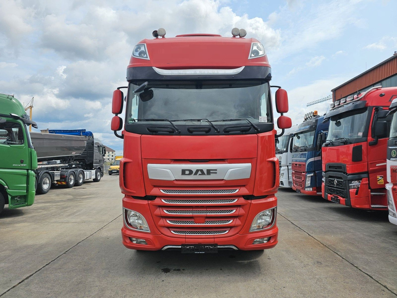 DAF XF 450 FT * STANDKLIMA &-HEIZUNG * ACC * 2X TANK - Trekker: afbeelding 2 DAF XF 450 FT * STANDKLIMA &-HEIZUNG * ACC * 2X TANK - Trekker: afbeelding 2