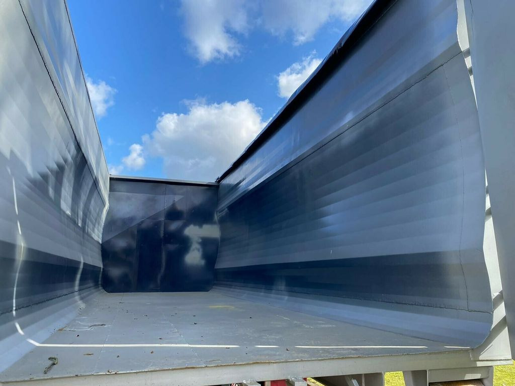 38 cbm G&G - Haakarm container: afbeelding 4 38 cbm G&G - Haakarm container: afbeelding 4