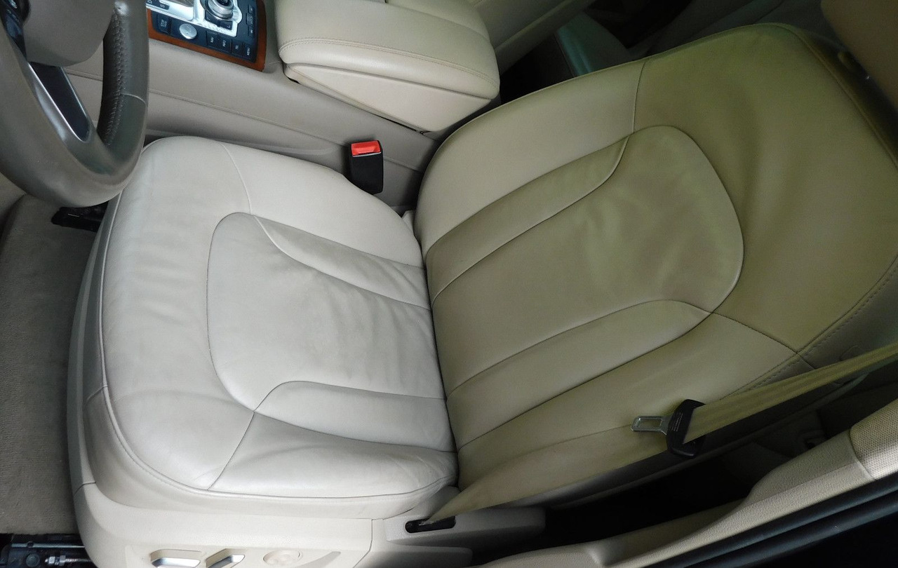 Audi Q7 3.0TFSI 7-Sitzer perfect for UA Export - SUV: afbeelding 4 Audi Q7 3.0TFSI 7-Sitzer perfect for UA Export - SUV: afbeelding 4