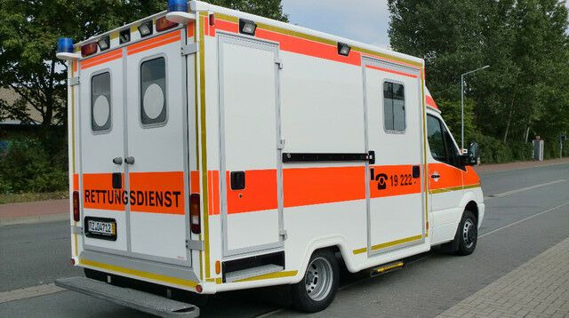 Mercedes-Benz Sprinter 516 WAS 12 Monate Garantie // - Ambulance: afbeelding 4 Mercedes-Benz Sprinter 516 WAS 12 Monate Garantie // - Ambulance: afbeelding 4