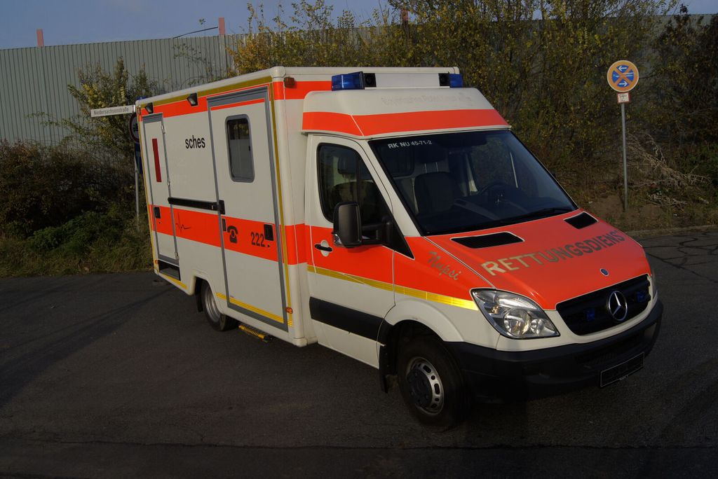Mercedes-Benz Sprinter 516 WAS Mercedes-Benz Sprinter 516 WAS - Ambulance: afbeelding 4 Mercedes-Benz Sprinter 516 WAS Mercedes-Benz Sprinter 516 WAS - Ambulance: afbeelding 4