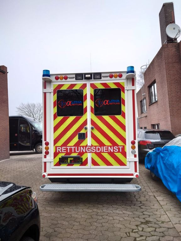 Mercedes-Benz Sprinter 519 ATM 0 KM WAS Koffer Mercedes-Benz Sprinter 519 ATM 0 KM WAS Koffer - Ambulance: afbeelding 3 Mercedes-Benz Sprinter 519 ATM 0 KM WAS Koffer Mercedes-Benz Sprinter 519 ATM 0 KM WAS Koffer - Ambulance: afbeelding 3