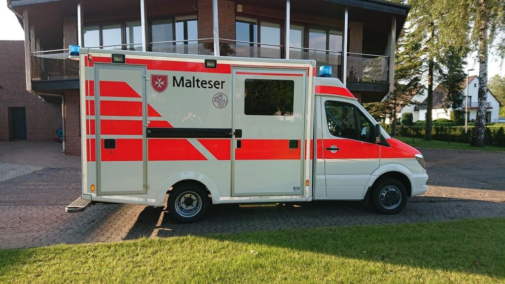 Mercedes-Benz Sprinter 519 / ATM 0km 4x on Stock Mercedes-Benz Sprinter 519 / ATM 0km 4x on Stock - Ambulance: afbeelding 3 Mercedes-Benz Sprinter 519 / ATM 0km 4x on Stock Mercedes-Benz Sprinter 519 / ATM 0km 4x on Stock - Ambulance: afbeelding 3