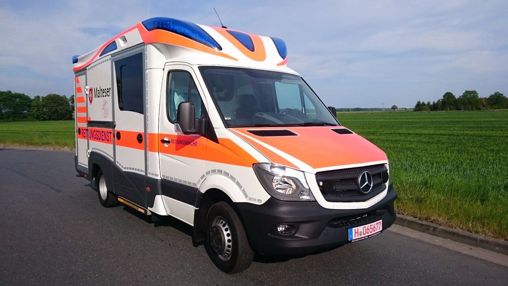 Mercedes-Benz Tigis Mod 2016 wie neu Mercedes-Benz Tigis Mod 2016 wie neu - Ambulance: afbeelding 4 Mercedes-Benz Tigis Mod 2016 wie neu Mercedes-Benz Tigis Mod 2016 wie neu - Ambulance: afbeelding 4