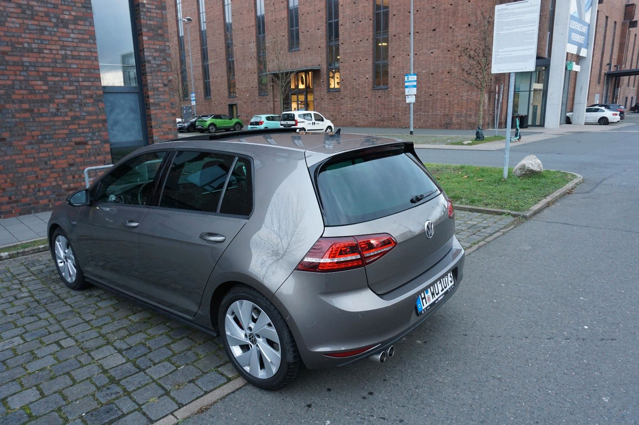 Volkswagen Golf 2.0 TDI DSG BMT GTD - Sedan: afbeelding 2 Volkswagen Golf 2.0 TDI DSG BMT GTD - Sedan: afbeelding 2