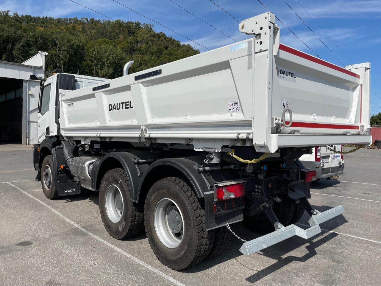Iveco X-Way AD300X54Z HR OFF - Kipper vrachtwagen: afbeelding 5 Iveco X-Way AD300X54Z HR OFF - Kipper vrachtwagen: afbeelding 5