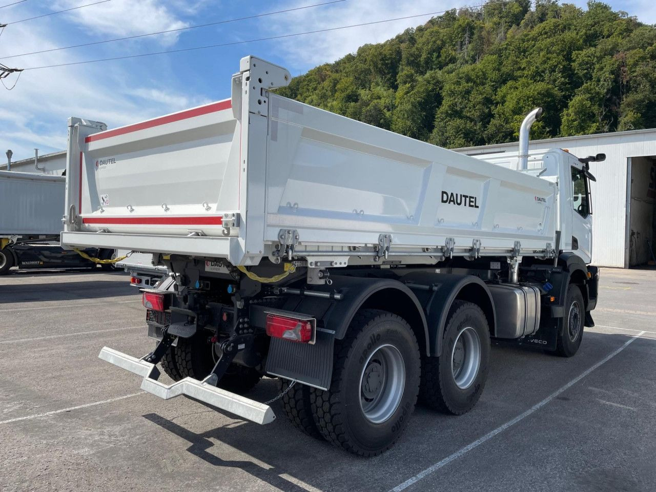 Iveco X-Way AD300X54Z HR OFF - Kipper vrachtwagen: afbeelding 3 Iveco X-Way AD300X54Z HR OFF - Kipper vrachtwagen: afbeelding 3