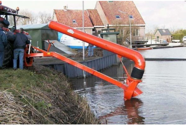 Veneroni bemalingspomp - Aanbouwdeel voor Landbouwmachine: afbeelding 2 Veneroni bemalingspomp - Aanbouwdeel voor Landbouwmachine: afbeelding 2