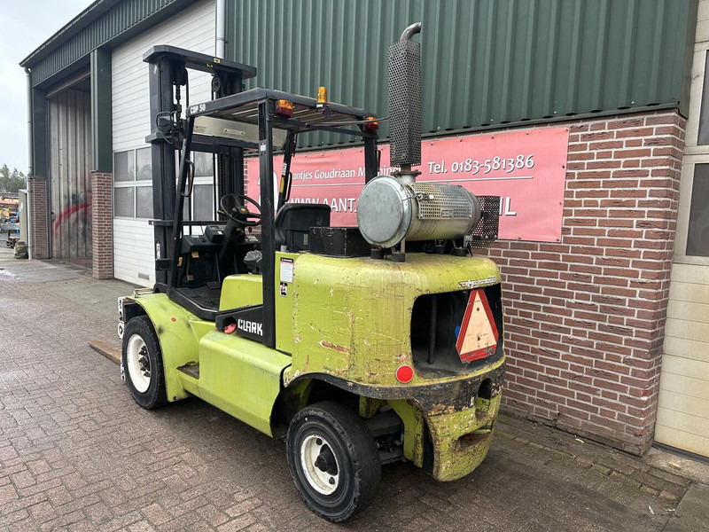 Clark - LPG heftruck: afbeelding 2 Clark - LPG heftruck: afbeelding 2