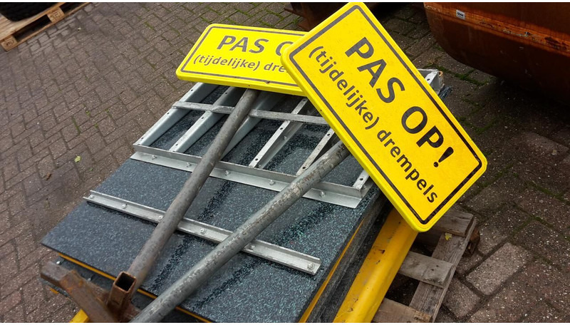 Onbekend Slangenbrug - Intern transport: afbeelding 5 Onbekend Slangenbrug - Intern transport: afbeelding 5